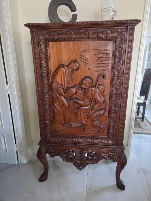 Armário Bar em Carvalho Maciço - Retábulo Esculpido (Bom Samaritano)