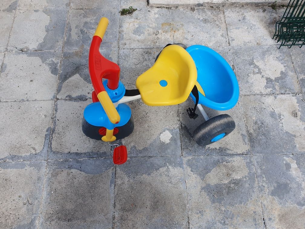 Triciclo criança Feber