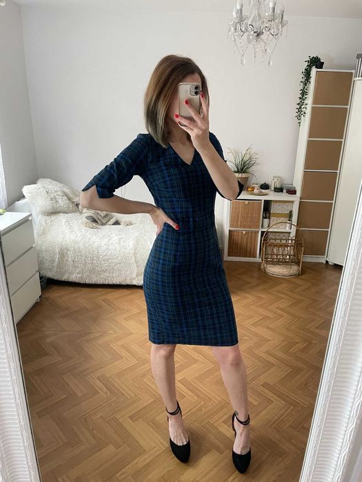 Reserved sukienka granatowa w kratkę ołówkowa elegancka wizytowa S 36