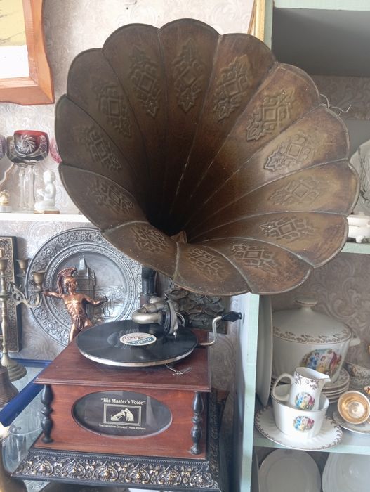 Грамафон старовинний