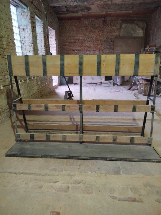 Піраміда стойка для скла стіл для порізки скла