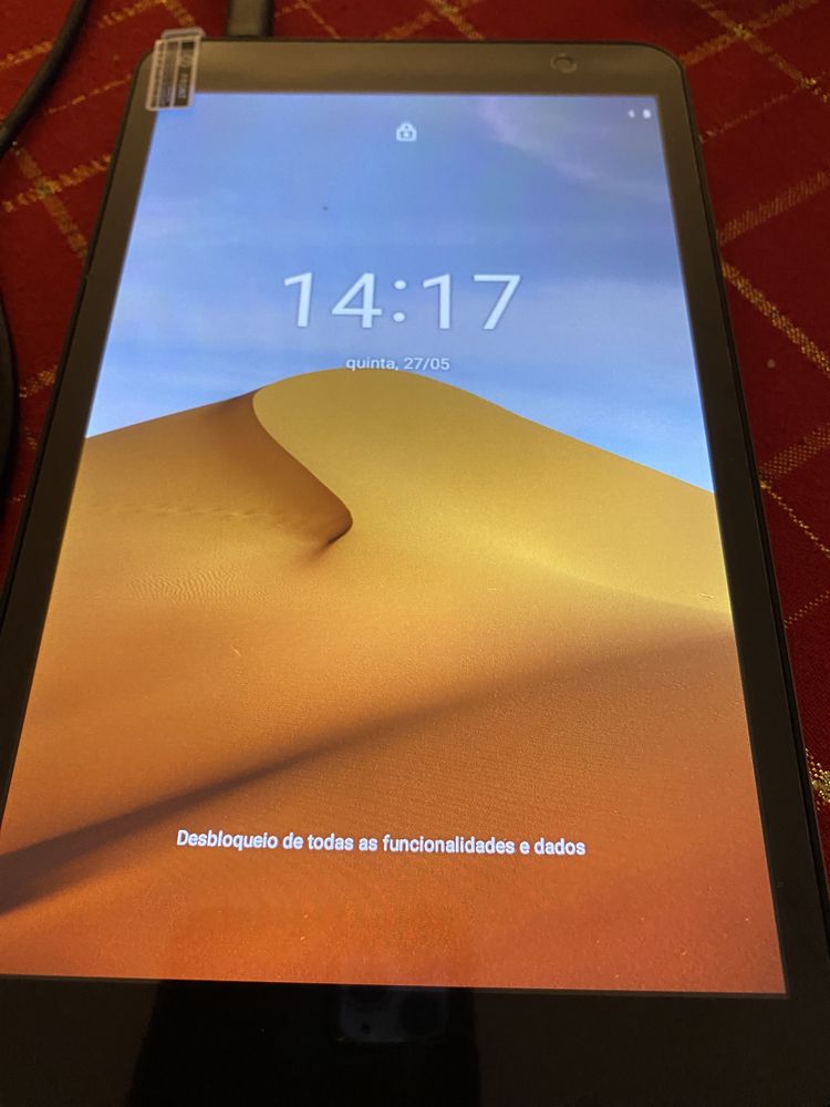 Mini tablet Android novo com pelicula no ecrã