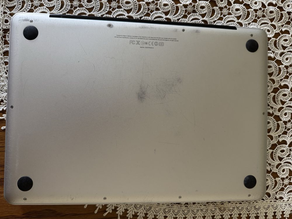 Macbook pro i5 12g ram 512SSD MacOS SEQUOIA