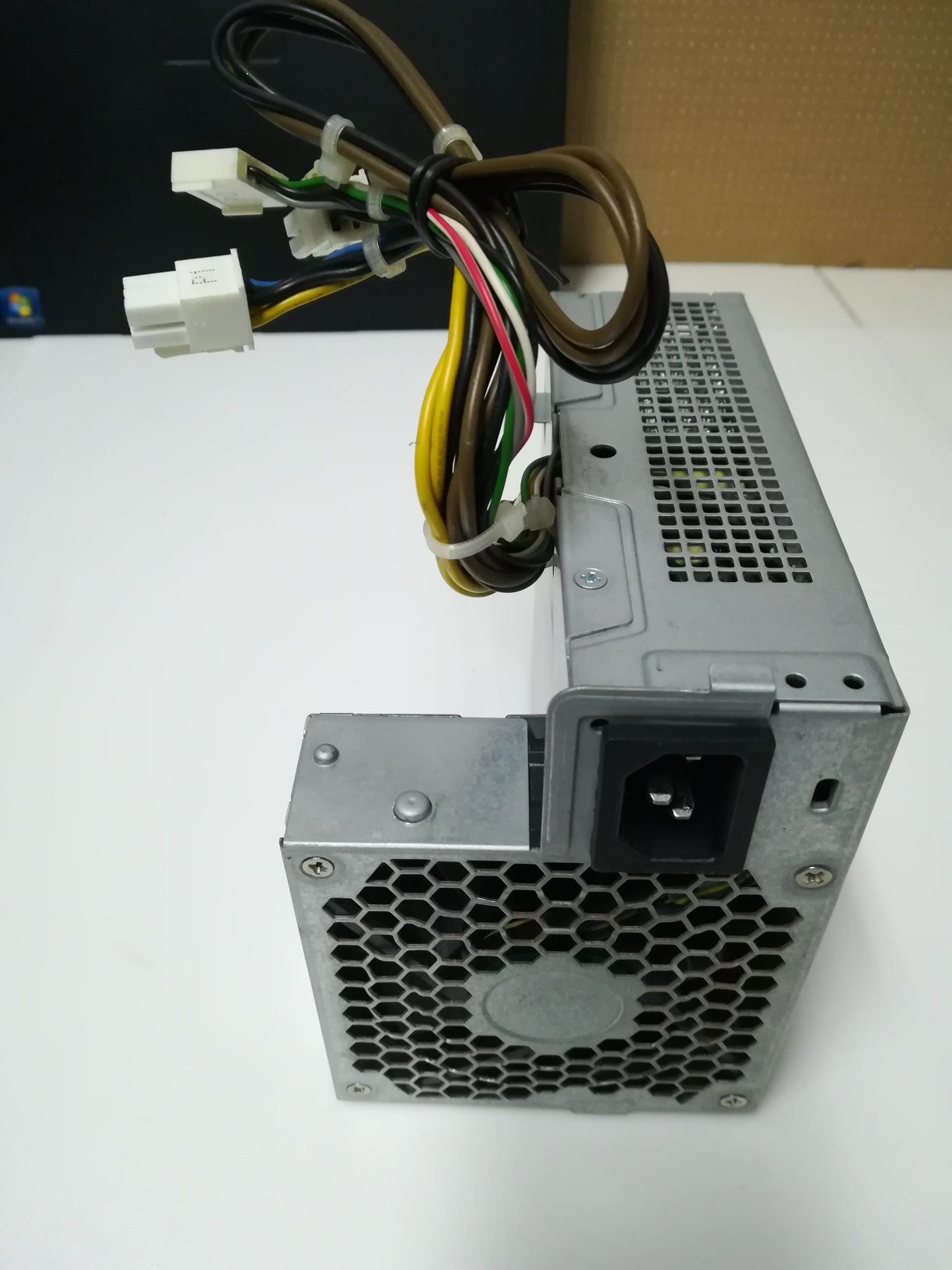 Fonte alimentação para HP Elite 8000 SFF