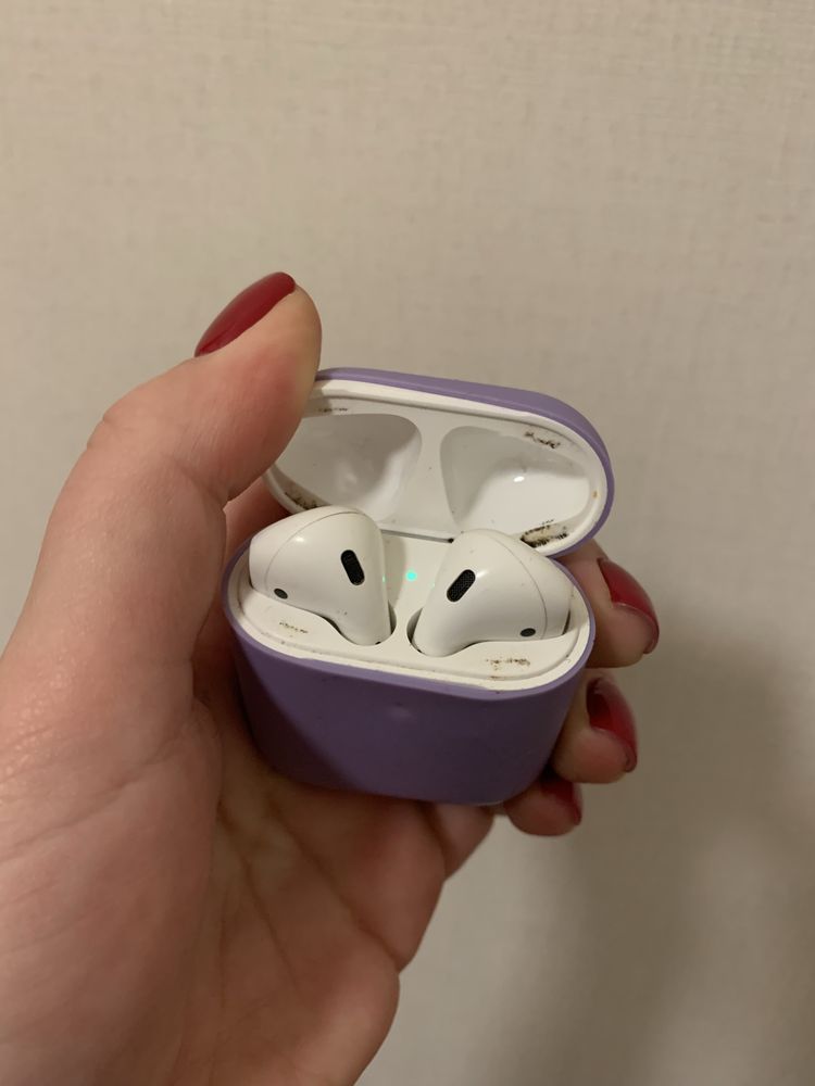 ОРИГІНАЛ. Продам Airpods 2 + чохол