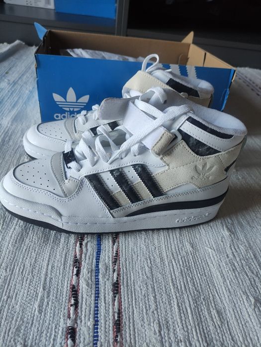 Tênis Adidas forum mid 40