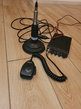 CB radio MTech Legend II z anteną