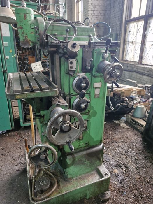 ВМ 130 аналог 675  фрезерный станок