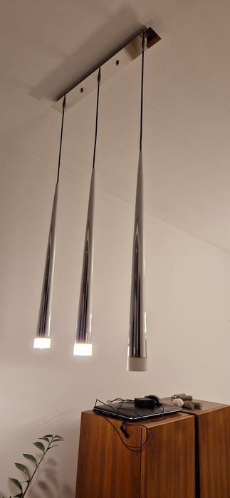 Zestaw dwóch lamp sufitowych zwisających, salon, sypialnia