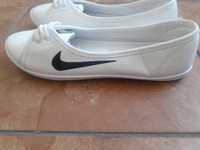 Nike Baleriny sportowe 40