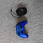 Pad przewodowy do Xbox One niebiesko-fioletowy