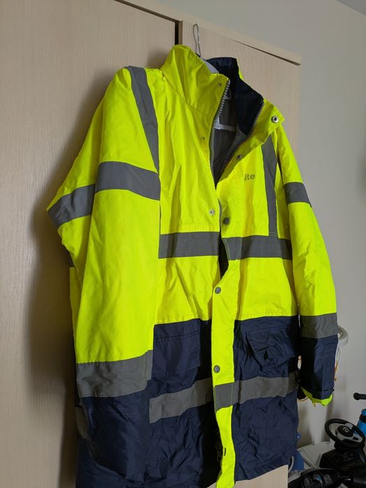 Ocieplana, odblaskowa kurtka