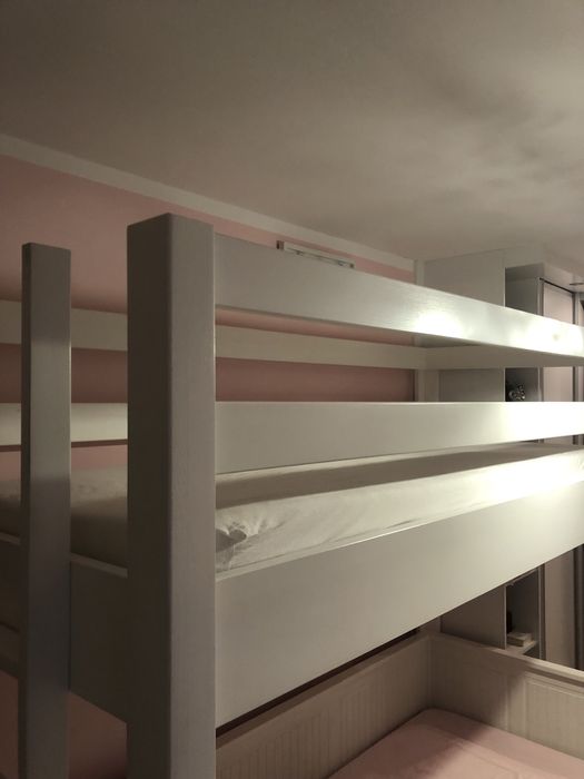 Łóżko piętrowe trzyosobowe