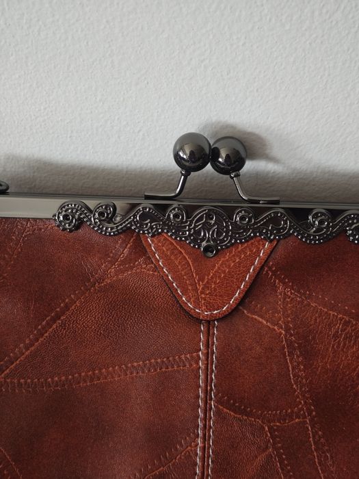 Mala de ombro castanha