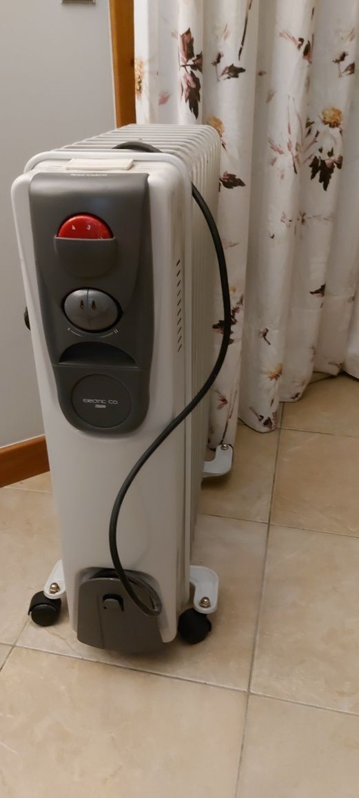 Aquecedor a Gás  Hotspot  e aquecedor a óleo óptimo estado