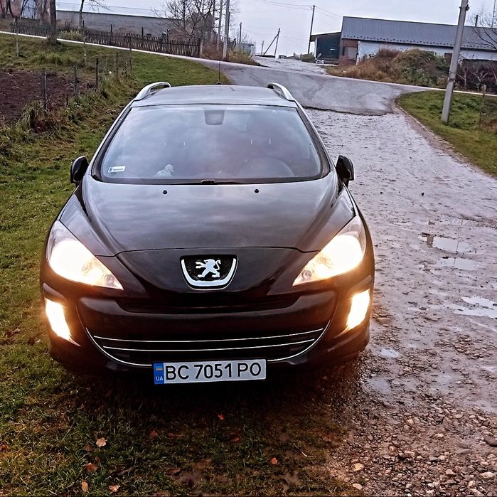 Продам причина продажі виїзд закордон