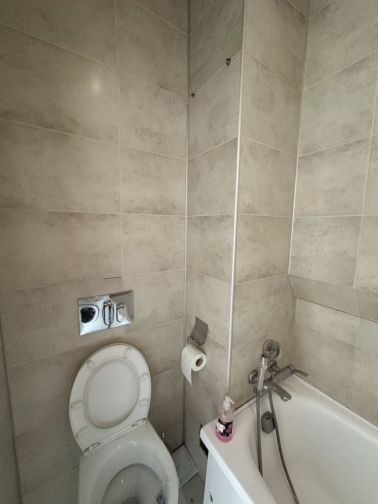 Продам 2х квартиру центр метро Научная