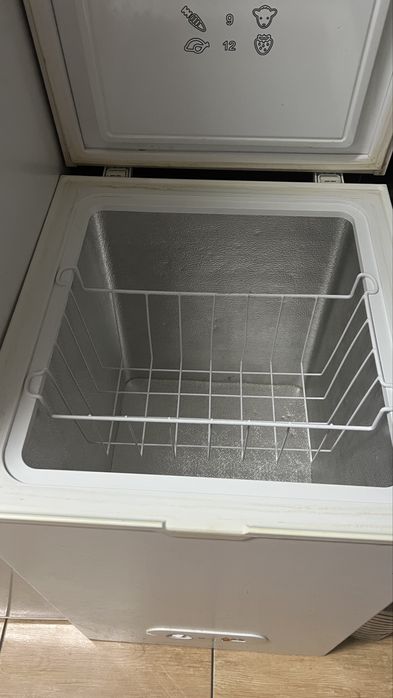 Arca Horizontal Kunft KCF2617 – Excelente Estado!