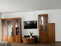 Movel de tv e cristaleira 6 cadeiras