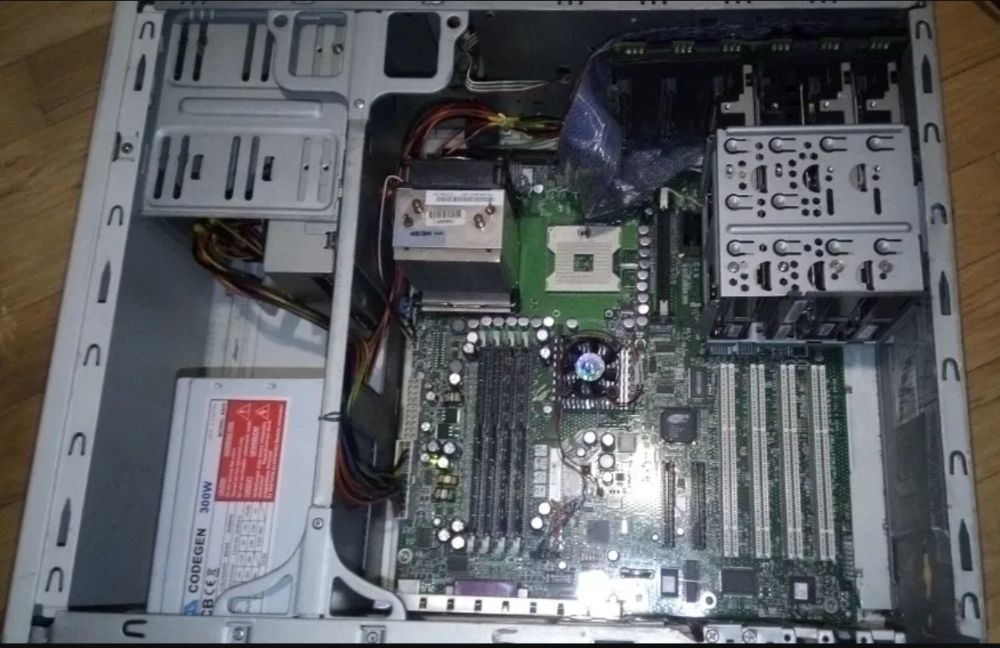 ПК XEON 3.2Ghz / 4Gb RAM / 4 x 72Gb SCSCI RAID HDD