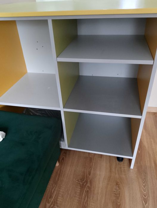 Lada sklepowa używana w bardzo dobrym stanie