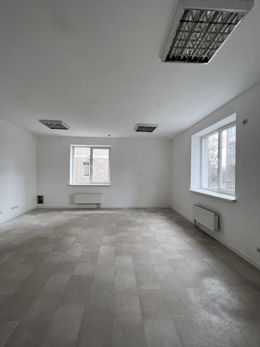 Оренда офісів від 20-35 (м2) в БЦ, біля Податкової