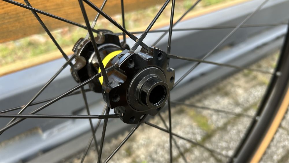 Komplet kół Mavic Allroad - w bardzo dobrym stanie