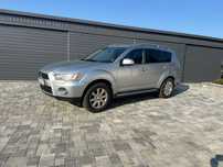 Mitsubishi Outlander 2.0 diesel , 7 osobowy, 2010 rok , hak, klimatyzacja sprawna