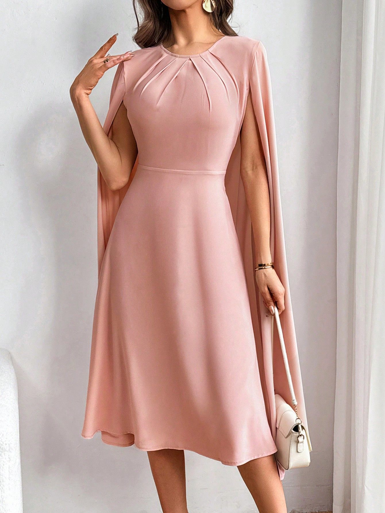 Sukienka Midi Koktajlowa Elegancka Z Peleryną Różowa Shein L 40