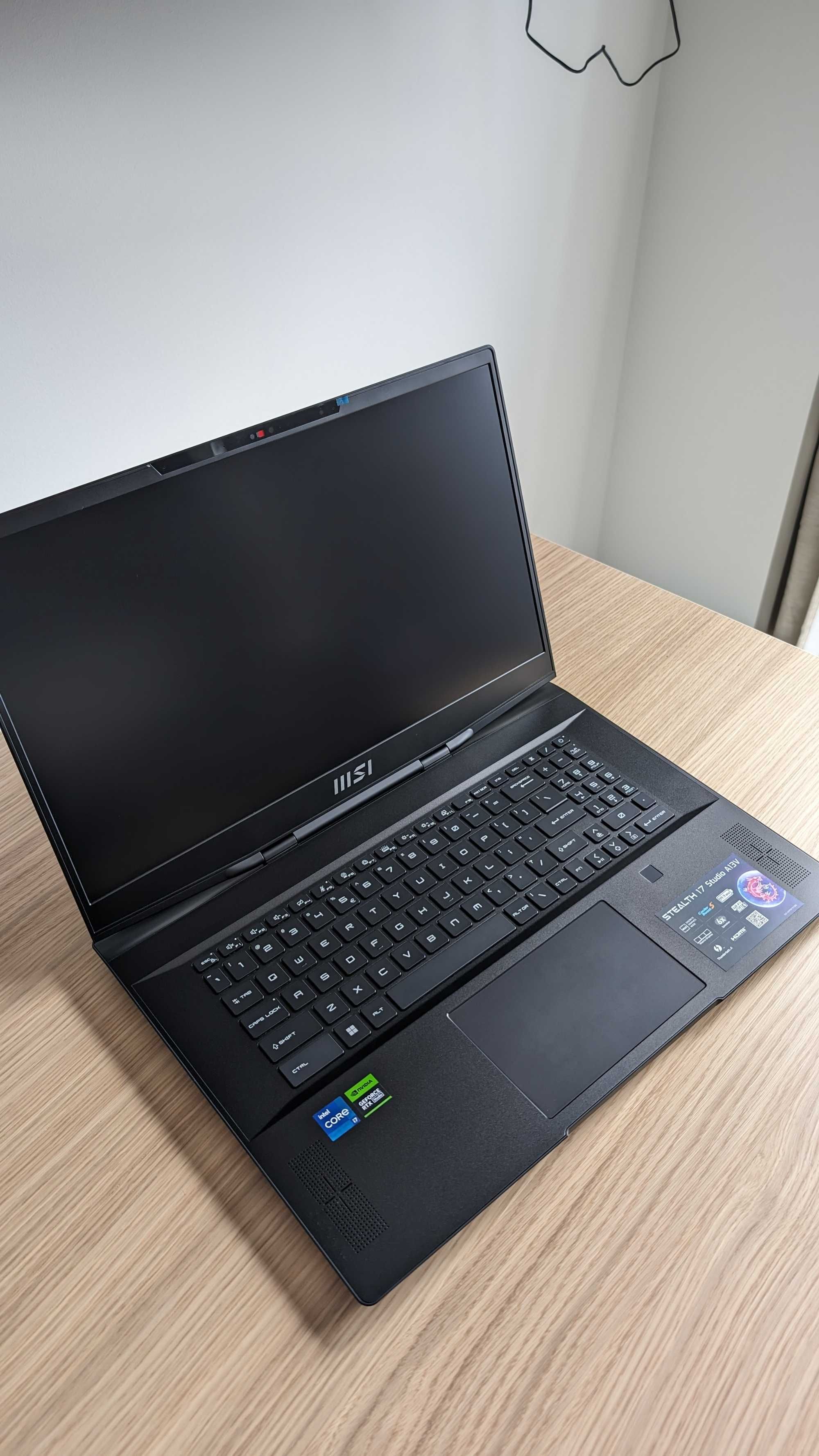 Gamingowy Laptop MSI Stealth 17 Studio A13VG-025PL