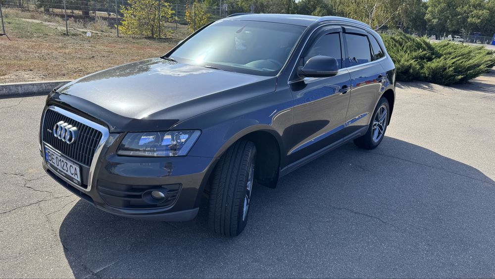 Audi Q5 Quattro 2011 року, 2.0 TDI , повний привід, механіка