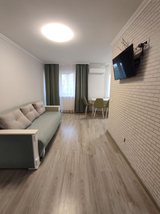 Оренда подобово 3 х кімн квартири з кондиціонером в центрі міста Ужгор