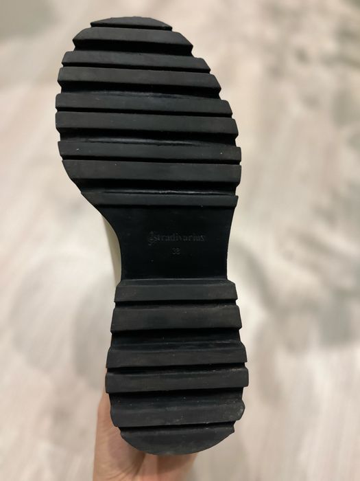 Зимнє шкіряне взуття