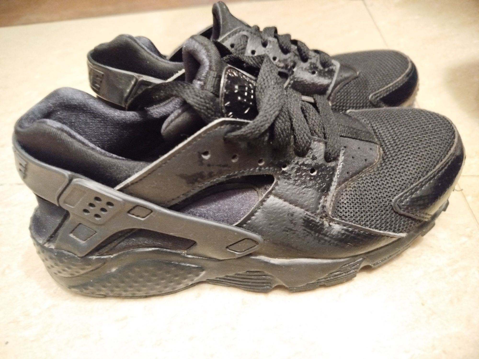 Nike Huarache Run 23,5cm