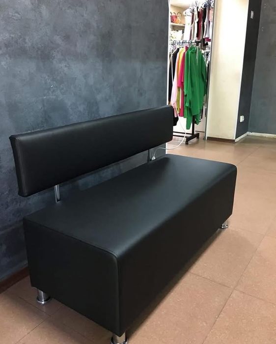 Диван.Для зоны ожидания.Кухня,балкон,офис