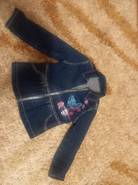 Джинсова куртка для дівчинки