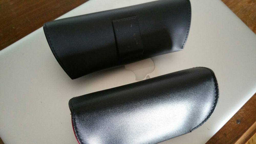 Bolsas Rayban originais 2 pretas e 1 Castanha