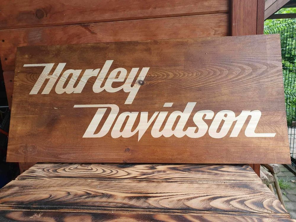 Deski ozdobne z logo Harley Davidson