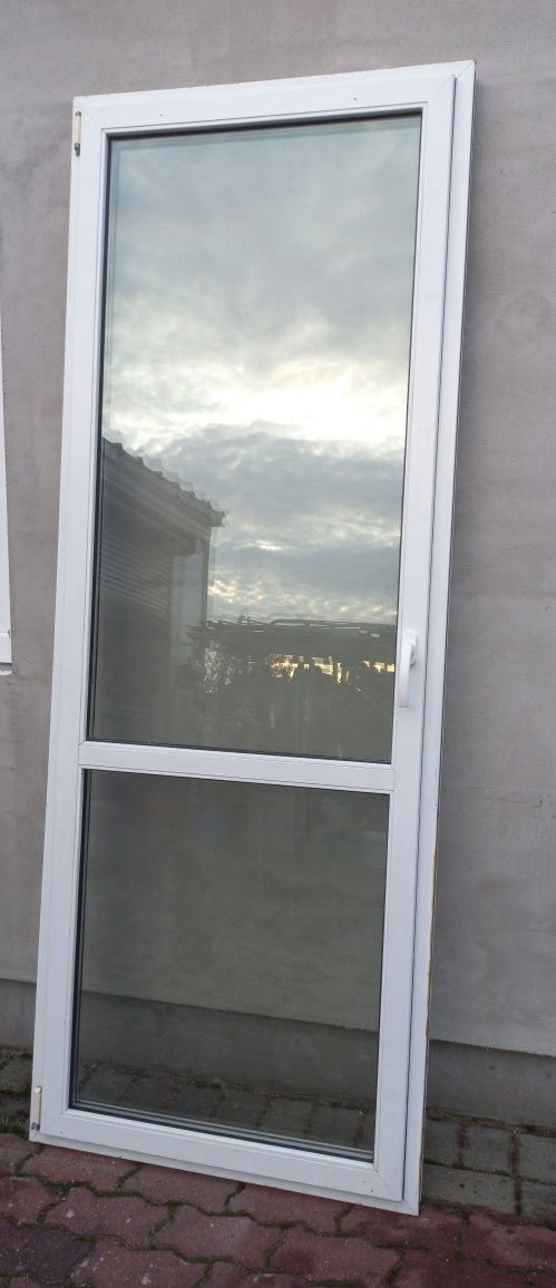 Aluminiowe drzwi balkonowe