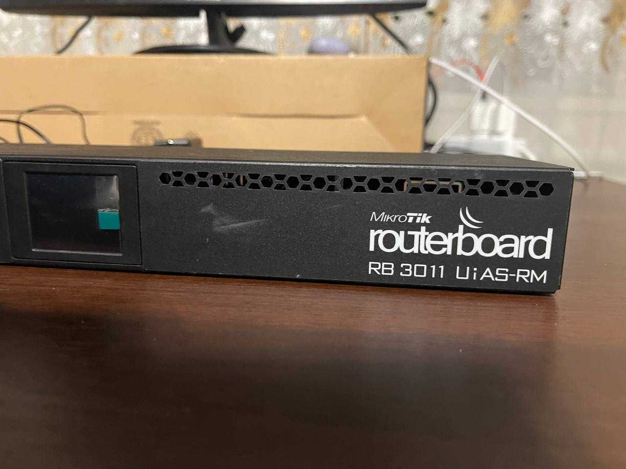 Mikrotik Маршрутизатор провідний 10-портів стійковий 1GB RAM