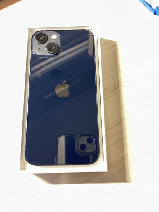 Телефон iPhone 13 128GB