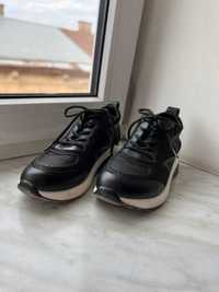 Кросівки жіночі чорні (осінь-весна, 35 розмір)