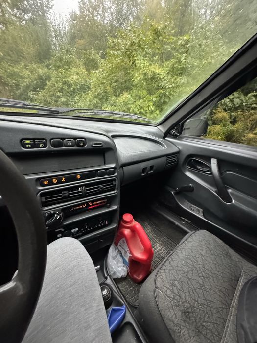 Продам ваз 2114 2005 рік 1.5