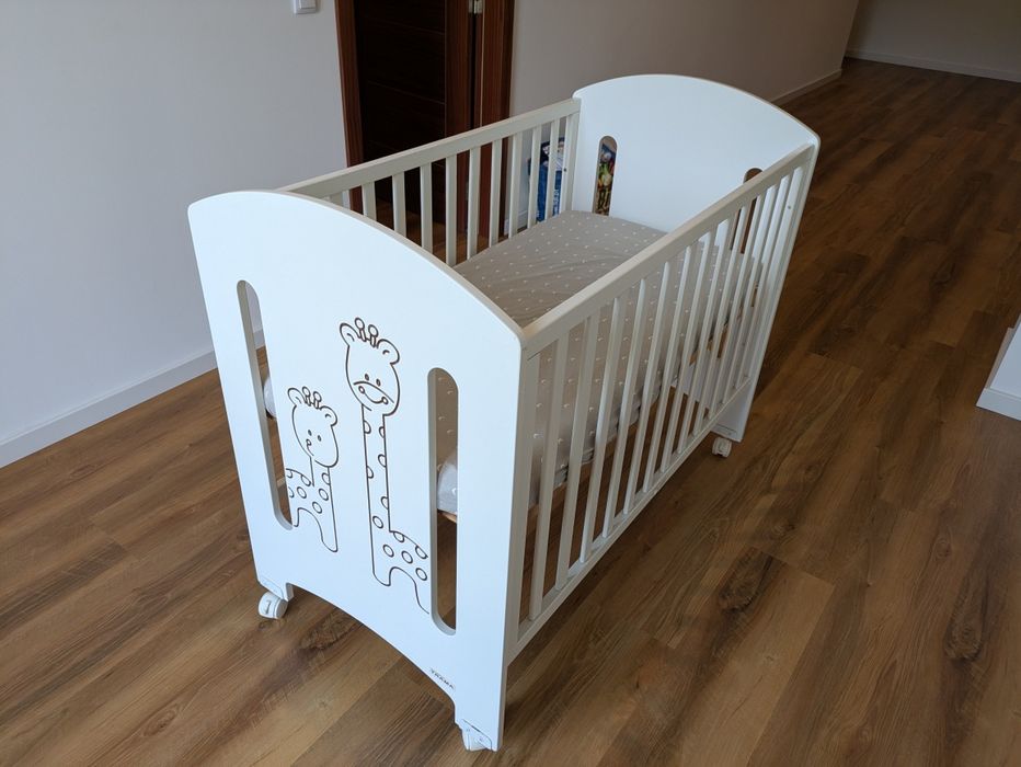 Berço bebé com colchão
