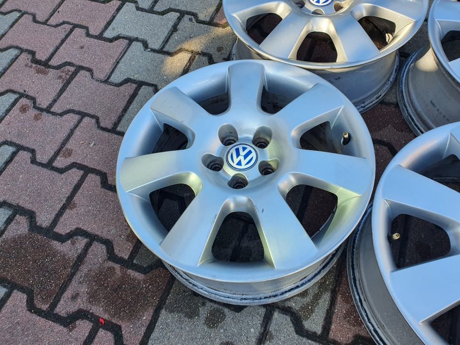 VW Golf 4, Bora 16 cali alufelgi 5x100 stan bardzo dobry