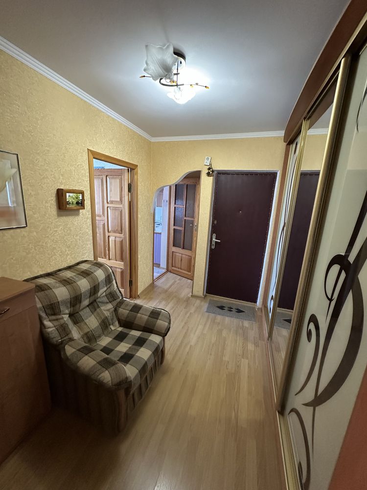 Оренда кімнати в 3-х кімн.кв для дівчат! ПЗР, вул. Руставі 9