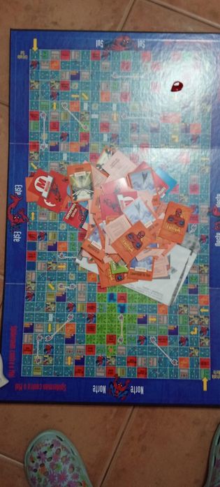 Jogo de tabuleiro spider-man