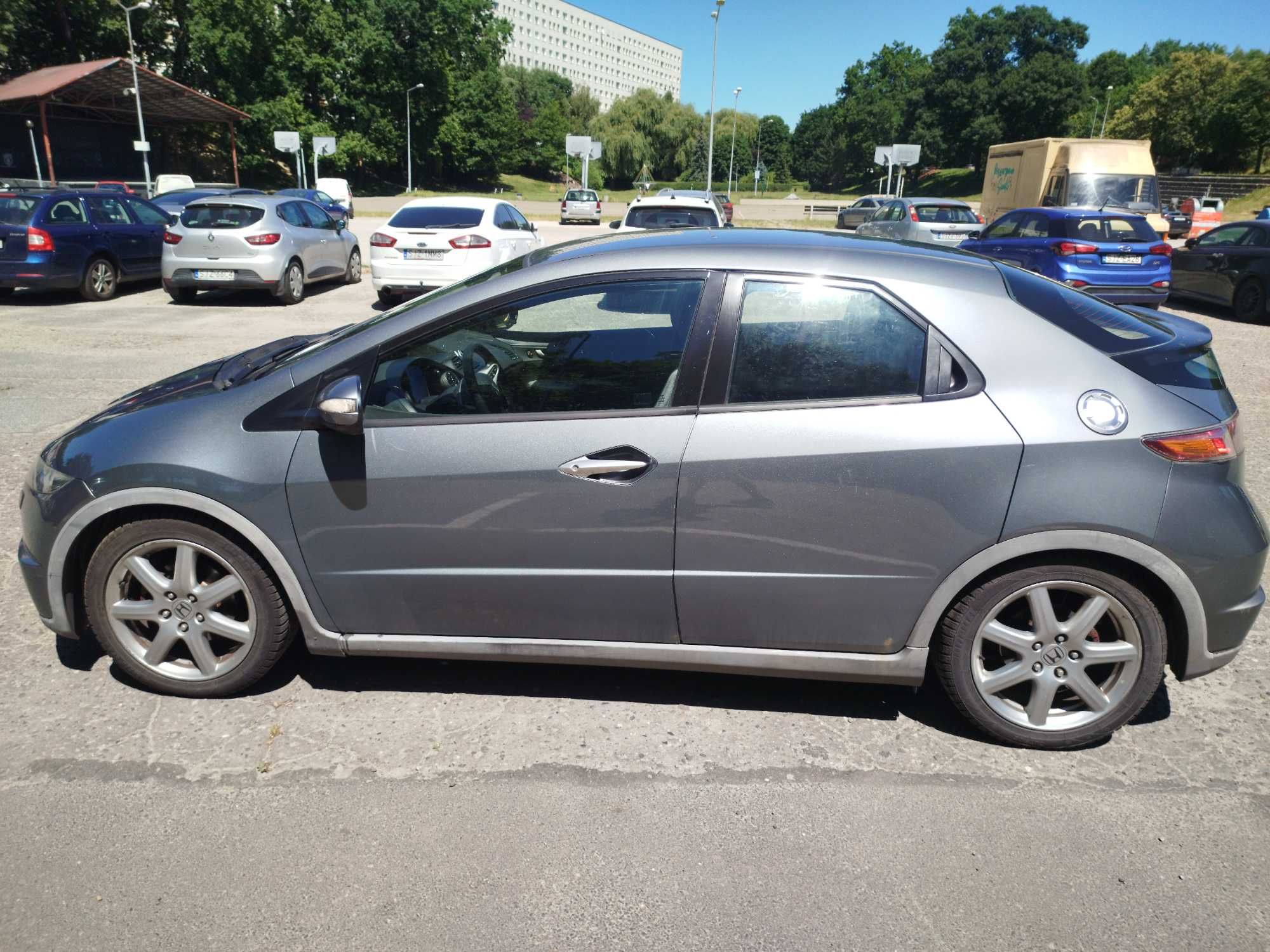 Honda Civic VIII UFO Benzyna 1.8 140km