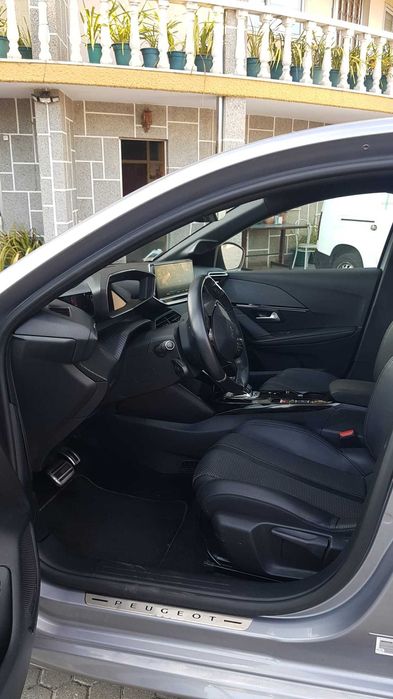 Peugeot e-208 GT 136cv 2021 c/iva