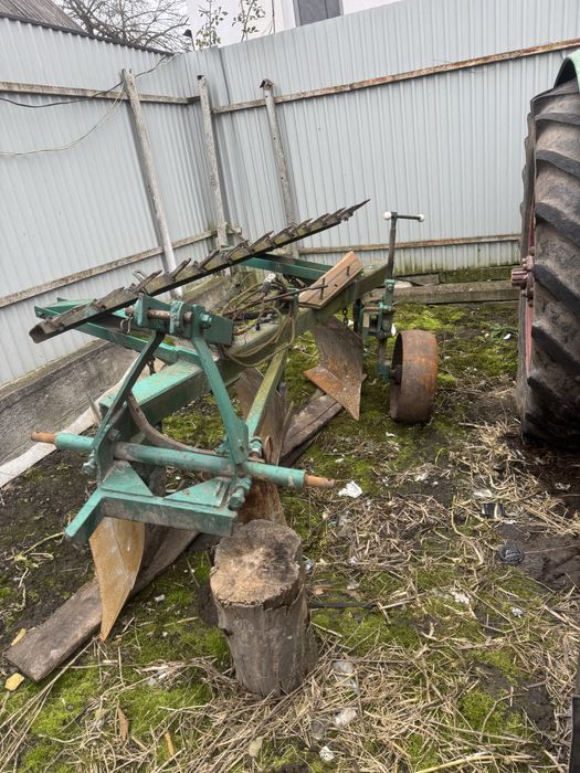 Продам трактор мтз + прицеп + плуг